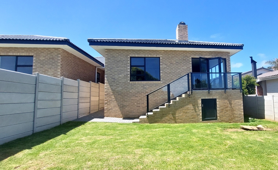 3 Bedroom Property for Sale in Dana Bay Western Cape